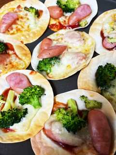 餃子の皮でパリパリピザ*-レシピのメイン写真