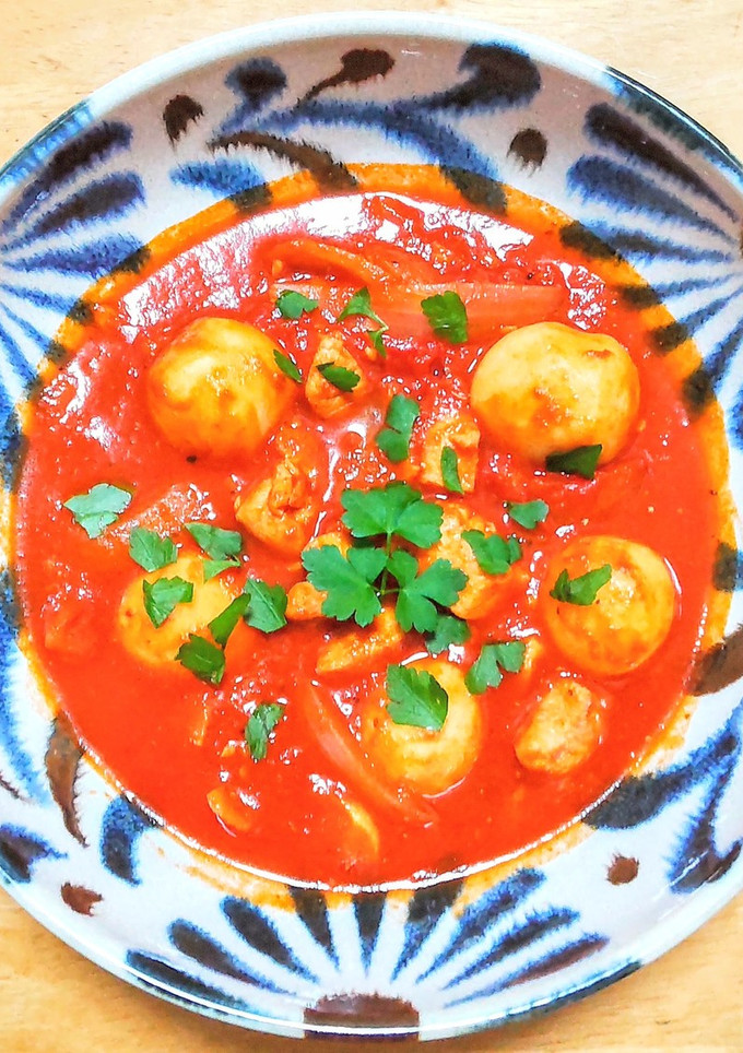 鶏肉と冷凍の里芋と玉ネギのトマト煮-レシピのメイン写真