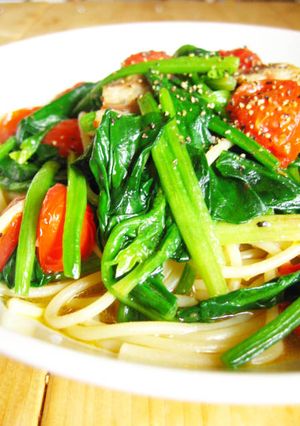 ほうれん草とベーコンのトマト入りパスタ-レシピのメイン写真