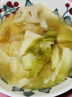 水餃子とキャベツの塩麹スープ-レシピのメイン写真