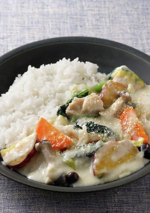 たっぷり野菜とチキンのシュクメルリ-レシピのメイン写真