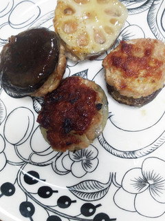 どっちが好き?椎茸と蓮根ハンバーグ -レシピのメイン写真