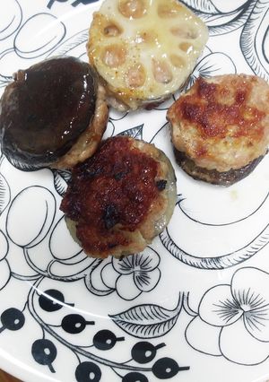 どっちが好き？椎茸と蓮根ハンバーグ　-レシピのメイン写真