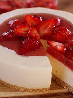 苺のレアチーズケーキ※動画あり-レシピのメイン写真