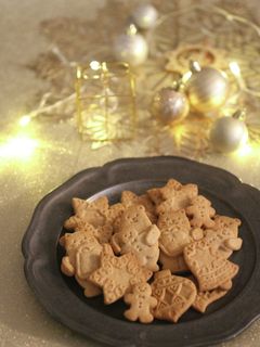 クリスマスを楽しむジンジャークッキー-レシピのメイン写真