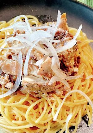 さば缶と晒し玉ねぎの和風パスタ-レシピのメイン写真