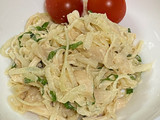 大根と大葉と蒸し鶏のボリュームサラダ