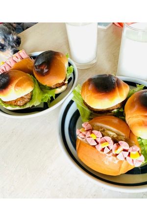 ロールパンでお花サンドとバーガー-レシピのメイン写真