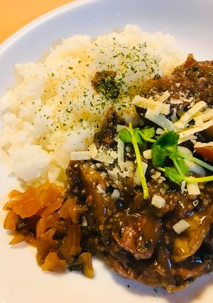 十六穀米と煮こんだカレー●チーズカレー-レシピのメイン写真