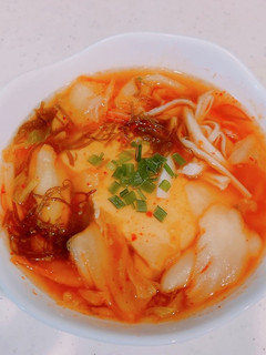 酸っぱ辛いが旨!もずく酢キムチチゲスープ-レシピのメイン写真