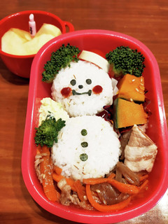 ゆるくキャラ弁〈12月〉 雪だるま-レシピのメイン写真