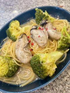 牡蠣コンフィの残り汁で!絶品オイルパスタ-レシピのメイン写真