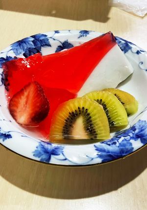 イチゴが無いイチゴ風節約クリスマスゼリー-レシピのメイン写真