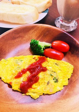 セロリの葉とベーコンのオムレツ（玉子焼）-レシピのメイン写真