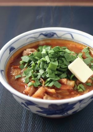 丸亀期間限定！　ニラバタ豚汁うどん♪-レシピのメイン写真