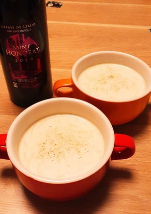 ワインに合う♪玉ねぎのミルクスープ-レシピのメイン写真