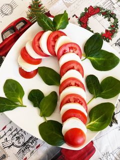 クリスマスにお豆腐カプレーゼ-レシピのメイン写真