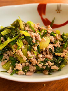 セロリの葉とひき肉の簡単エスニック炒め-レシピのメイン写真