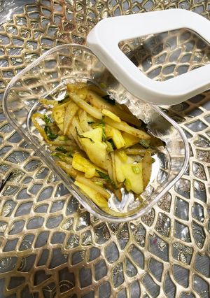 ジャガイモとリンゴのカレー風味ソテー-レシピのメイン写真