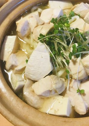 めんつゆ出汁の鍋●鶏肉の煮こみうどん鍋-レシピのメイン写真
