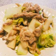 รูปของ 簡単すぐ出来る！豚肉と白菜の中華炒め