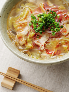 体の芯から温まる!豚肉と白菜の激辛スープ-レシピのメイン写真