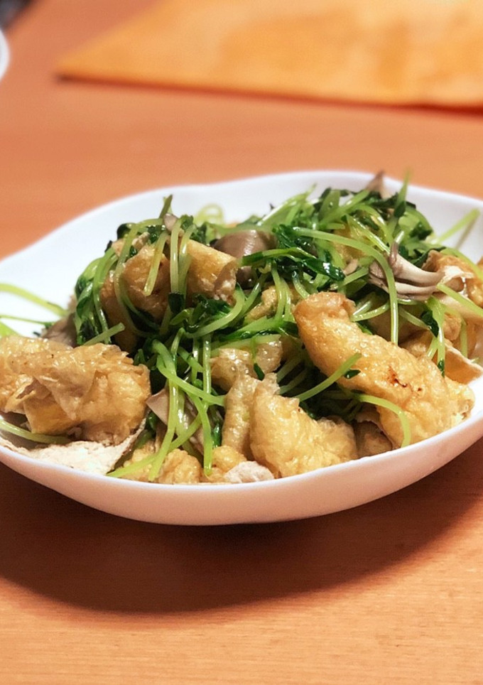 豆苗と油あげとまいたけの炒め-レシピのメイン写真