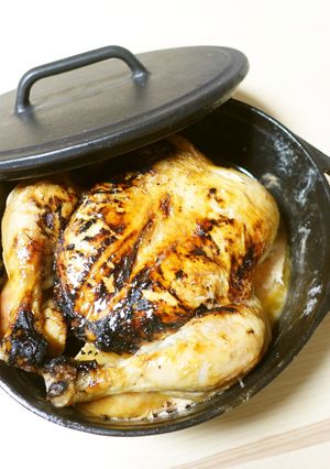 ダッチオーブンで丸鶏の蒸し焼き♪-レシピのメイン写真