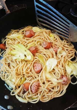 ☆鰯の燻製缶詰春キャベツのペペロンチーノ-レシピのメイン写真