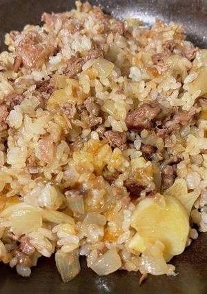 鉄板焼きの〆めで出てくるスタミナ焼き飯-レシピのメイン写真