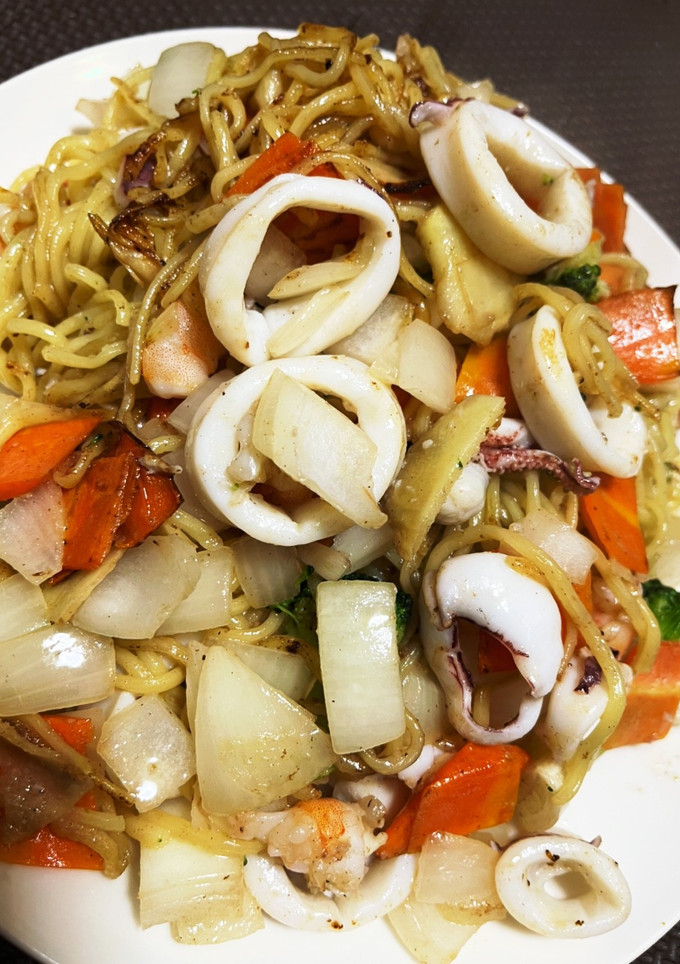 恐怖！！イカを捌こう　イカ塩焼きそば-レシピのメイン写真