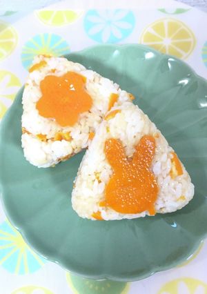 可愛いみかんの皮おむすび弁当-レシピのメイン写真
