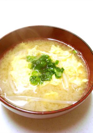 ふわふわ卵とシャキシャキもやしのお味噌汁-レシピのメイン写真