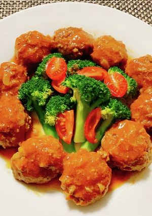 焼いた肉団子のごま油トマトソース♪-レシピのメイン写真
