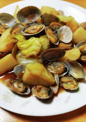 あさりとキャベツのバターじょうゆじゃが煮-レシピのメイン写真