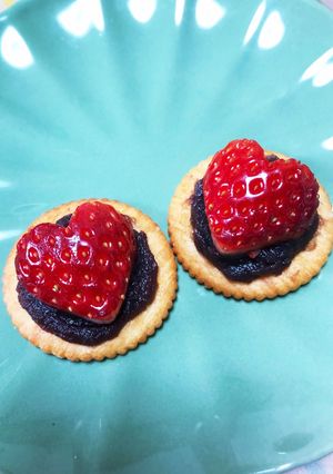 バレンタインいちごのオープンしるこサンド-レシピのメイン写真
