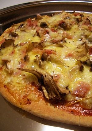 きのことベーコンのピザ-レシピのメイン写真
