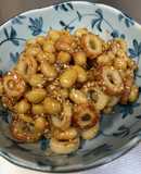 ちくわと水煮大豆の甘辛炒めがたまらん➰♪