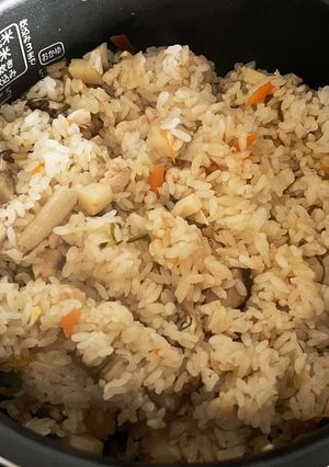 炊飯器におまかせ 鶏の炊き込みご飯-レシピのメイン写真