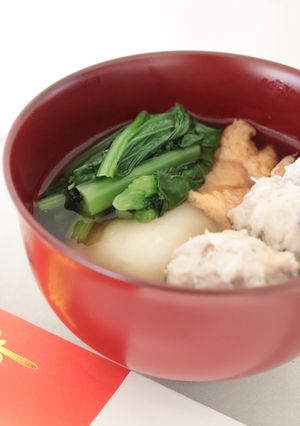 祝新年♪美味簡単♪醤油仕立てシンプル雑煮-レシピのメイン写真