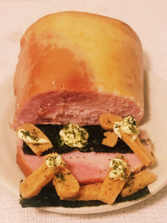 “ロースハム色々トッピン具ステーキ”-レシピのメイン写真