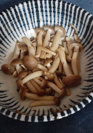 簡単★しめじのレンチン酒蒸し-レシピのメイン写真