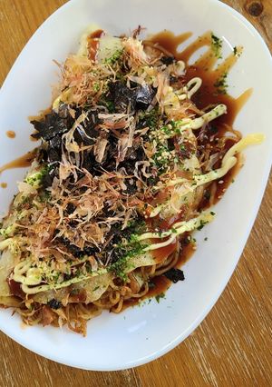 焼きそばで簡単広島風お好み焼き　卵なし-レシピのメイン写真