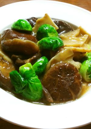 椎茸、発酵筍、芽キャベツの中華風煮込み-レシピのメイン写真