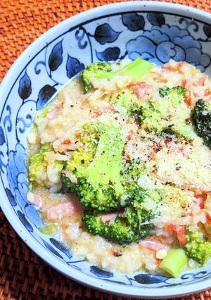ブロッコリーとベーコンのチーズリゾット-レシピのメイン写真