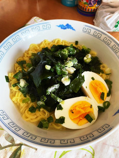 市販の塩ラーメンであったかいラーメン-レシピのメイン写真