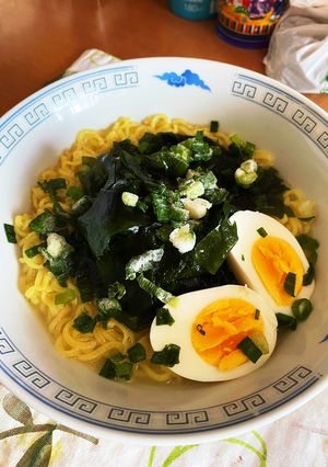 市販の塩ラーメンであったかいラーメン-レシピのメイン写真