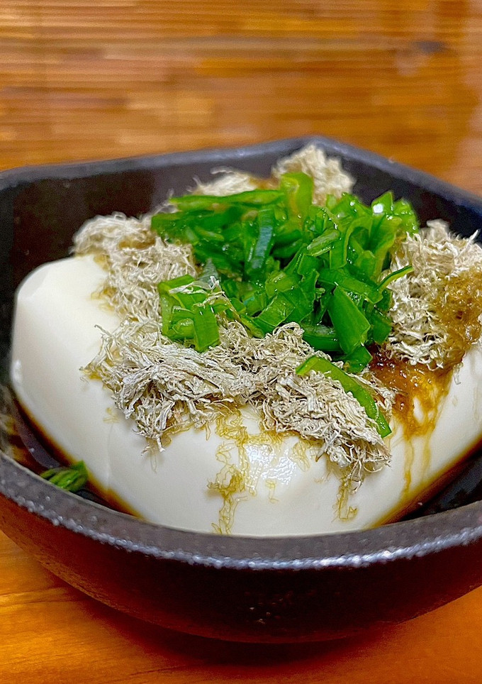 冷奴★とろろ昆布と麺つゆの相性good★-レシピのメイン写真