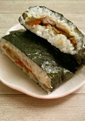 【朝食】きんぴらと豚肉チーズのおにぎらず-レシピのメイン写真