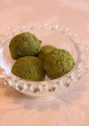 米粉で抹茶レーズンボール-レシピのメイン写真